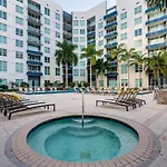 Entire Condo 2/1 Channelside Tampa 2Min To Ybor City